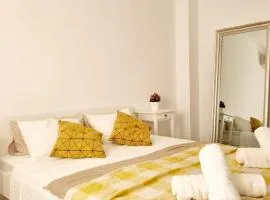 Lovely 4 bed flat