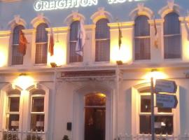 Creighton Hotel、Clonesのホテル