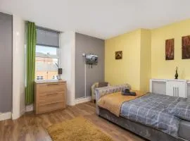 CITY CENTRE en-suite rooms