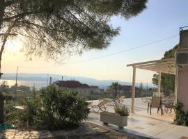 Despina Studios and Apartments, hotel in Lassi