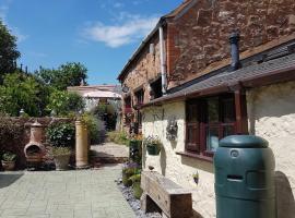 The Old Bookshop, hotell i Williton