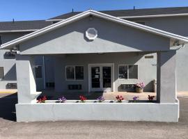 Super 8 by Wyndham Price, Hotel in Price