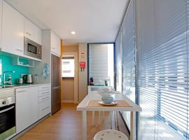 Casa S&atilde;o Vicente - Apartment Near City Centre with Private Parking