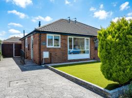 Buttercup Bungalow in Blackpool, pet-friendly hotel in Blackpool