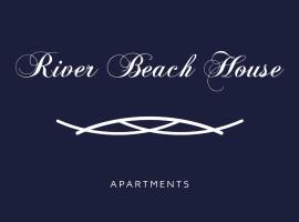 RIVER BEACH HOUSE Adult Only, hotel with parking in Svētciems