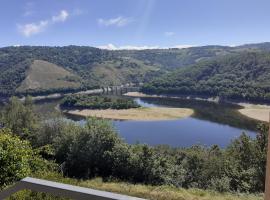 Les chalets du belvédère de mallet, budgethotell i Sarrus