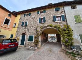 LA TUA CASA IN VALPOLICELLA, hotel in SantʼAmbrogio di Valpolicella