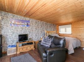 Blackbrae Cabin, holiday home in Coatbridge