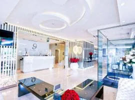 Hotel 9