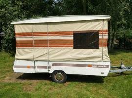 Old Timer Vouwwagen, luksusteltta kohteessa Tynaarlo