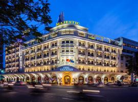 Hotel Majestic Saigon, hotel with jacuzzis in Ho Chi Minh City