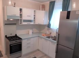 Nelli Apartman, hotel cerca de Playa de Keszthely, Keszthely