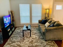 New TEXAS House 3 Bed in Woodlands, hytte i The Woodlands