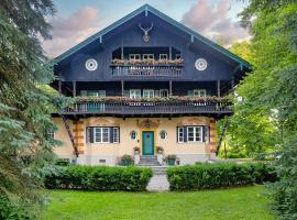 Villa Zollhaus Bed & Breakfast, hotel em Türkheim