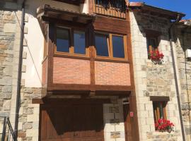 Apartamentos El Puente, vakantiewoning in Camaleño