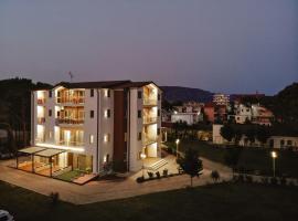 KOMPLEKSI ROYAL: Velipoja şehrinde bir otel