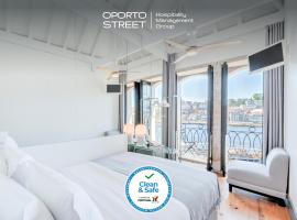 Oporto Street Fonte Taurina - Riverfront Suites, hotel in Porto