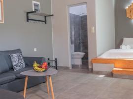 Spitakia-Cozy & Comfy Apartments 10minutes from the airport, ξενοδοχείο κοντά σε Metropolitan Expo, Αρτέμιδα