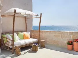Four Hearts - Acre's Sea Side Suite
