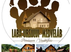 Pensiunea Laba Ursului - Medveláb Vendégház, cabaña en Sovata