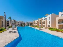 Mangroovy 3BR Apartment Private Beach & Pool View