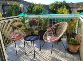 Charming Duplex with Terrace Historical City Center