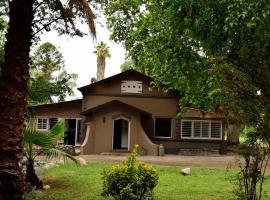 Posada Los Cipreses, guest house in San Rafael