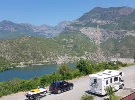 Lugina e Komanit