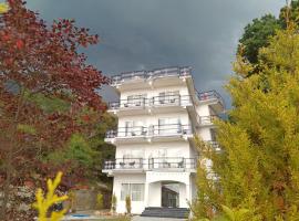 Irastay Dharamshala- Vacation Home & Workation, hotel v destinaci Dharamsala