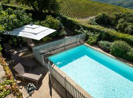 Castelvecchi Villa Sleeps 6 with Pool Air Con and WiFi، فندق في Volpaia