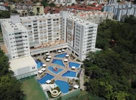 Temporada Resort Park Veredas com rio quente ao fundo, letovišče v mestu Rio Quente