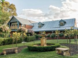 Lawson Lodge Country Estate, family hotel in Macedon