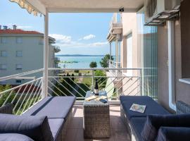 Lakeside Family Apartment