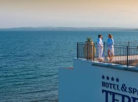 Hotel & Spa Terraza 4 Sup: Roses, Ciutadella de Roses yakınında bir otel