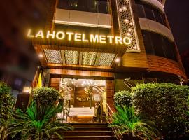 La Hotel Metro near BKC โรงแรมที่Bandra Kurla Complexในมุมไบ