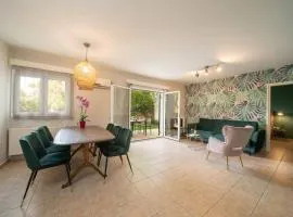 Central & Elegant Suite with private garden