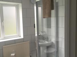 Salmon Leap Hotel, hotel in Whitby