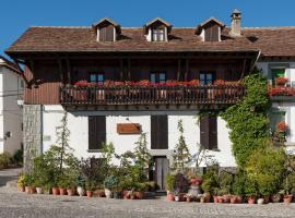 Hostal Casa Blasquico - Restaurante Gaby, guest house in Hecho