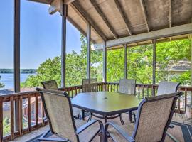 Screened Porch, Resort Perks Osage Beach Cabin!, hotel v destinaci Osage Beach