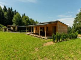 Petzen Cottages - Petzen Chalets, cabin sa Bleiburg
