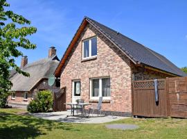 Ferienhaus mit Terrasse am Heideweg, homestay in Baabe