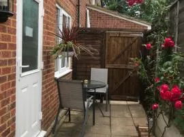 Studio-2 Staines,Heathrow, London-own entrance