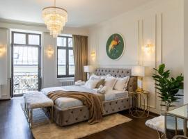 Old Town Luxury Suites with Balcony, hotel v Bukarešti