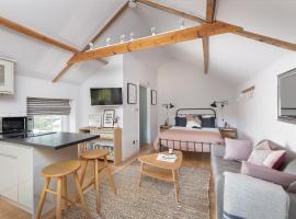 The Hayloft by Black Door Stays, hotel amb aparcament a Bath