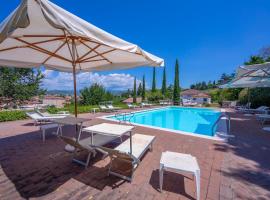 Villa Faccioli Bosso with shared pool, hotel económico en Colognola ai Colli