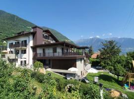 Haus Sonnegg, hotel a Marlengo