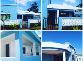 Landa's Guest House, B&B i Praia do Tofo