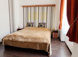 Korona Szálloda, hotel v destinaci Pápa