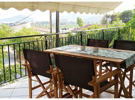 Top of the hill in Drepano-Nafplio, Beautiful view, hotel bajet di Dhrepanon