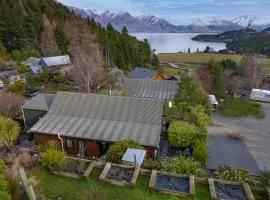 Alpine Hideaway - 2 bedroom